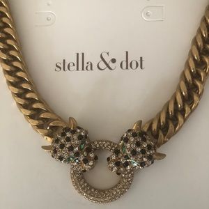 Stella & Dot Roar pendant necklace